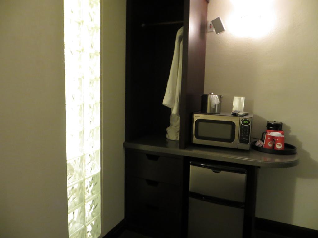 Twain 4*